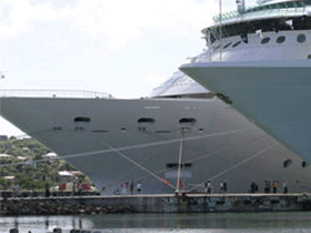 Рыболовный траулер. Фото СФН-РБК Рыболовный траулер. Фото СФН-РБК