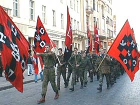 Боевики УНА-УНСО. Фото с сайта УНА-УНСО (с) Боевики УНА-УНСО. Фото с сайта УНА-УНСО (с)