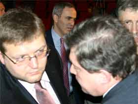 Н.Белых , Г.Явлинский, Г. Каспаров. Фото корреспондента Каспарова.Ru Н.Белых , Г.Явлинский, Г. Каспаров. Фото корреспондента Каспарова.Ru