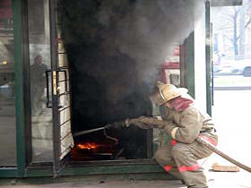 Пожар павильона. Фото Павла Викторова Пожар павильона. Фото Павла Викторова