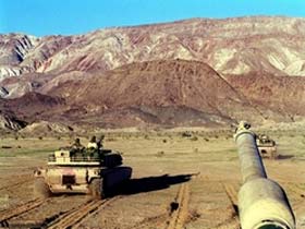 Израильские танки в секторе Газа. Фото с сайта media.rin.ru (с) Израильские танки в секторе Газа. Фото с сайта media.rin.ru (с)