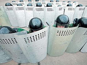 ОМОН. Фото: с сайта "Итоги" (С) ОМОН. Фото: с сайта "Итоги" (С)