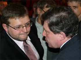 Н.Белых и Г.Явлинский. Фото Александры Тужилиной специально для Каспарова.Ru Н.Белых и Г.Явлинский. Фото Александры Тужилиной специально для Каспарова.Ru