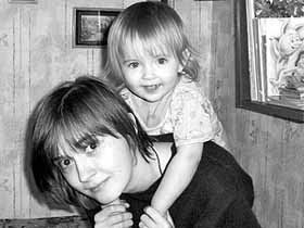 Антонина и Алиса Федоровы. Фото с сайта crazy.werd.ru Антонина и Алиса Федоровы. Фото с сайта crazy.werd.ru