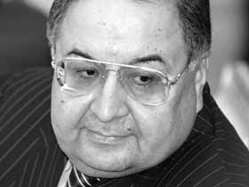 Алишер Усманов. Фото с сайта dir.bigli.ru Алишер Усманов. Фото с сайта dir.bigli.ru