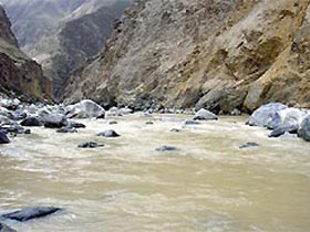 Горная река. Фото с сайта stoletie.ru Горная река. Фото с сайта stoletie.ru