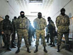 Сотрудники ЧОПа. Фото: uralweb.ru Сотрудники ЧОПа. Фото: uralweb.ru