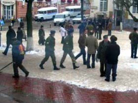 Перед "Маршем несогласных" в Орле. Фото: orel-dozor.livejournal.com Перед "Маршем несогласных" в Орле. Фото: orel-dozor.livejournal.com