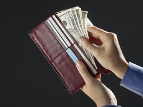 Деньги. Фото с сайта photos.com Деньги. Фото с сайта photos.com