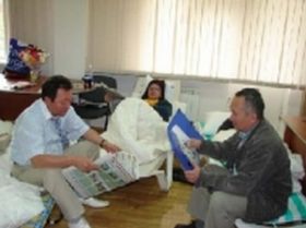 Голодовка в цехе. Фото: с сайта fedpress.ru Голодовка в цехе. Фото: с сайта fedpress.ru