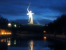 Мамаев курган. Фото с сайта vvolgograd.ru Мамаев курган. Фото с сайта vvolgograd.ru