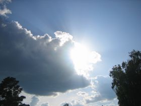 Солнце за тучами. Фото: photo.newslab.ru Солнце за тучами. Фото: photo.newslab.ru