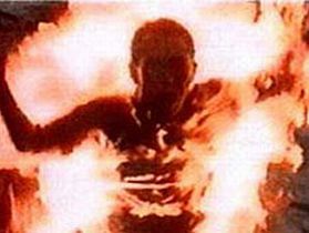 Самосожжение, фото с сайта justmedia.ru Самосожжение, фото с сайта justmedia.ru