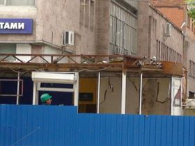 Демонтаж павильона, фото Геннадия Панкова, Каспаров.Ru Демонтаж павильона, фото Геннадия Панкова, Каспаров.Ru