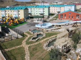 Военный городок в Ботлихе. Фото: с сайта novayagazeta.ru Военный городок в Ботлихе. Фото: с сайта novayagazeta.ru