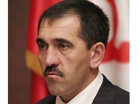 Юнус-Бек Евкуров. Фото: http://img.club-rf.ru/ Юнус-Бек Евкуров. Фото: http://img.club-rf.ru/