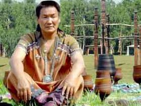 Якутский поэт Уххан. Фото: с сайта kursor.ru Якутский поэт Уххан. Фото: с сайта kursor.ru