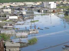 Прорыв дамбы. Фото: http://nera.belmt.ru/ Прорыв дамбы. Фото: http://nera.belmt.ru/