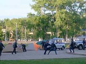 Разгон голодовки в Архангельске, фото Гинтараса Шлекты, Каспаров.Ru Разгон голодовки в Архангельске, фото Гинтараса Шлекты, Каспаров.Ru