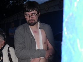 Александр Артемьев выходит из ОВД "Замоскворечье", фото Анастасия Аксенова, Каспаров.Ru Александр Артемьев выходит из ОВД "Замоскворечье", фото Анастасия Аксенова, Каспаров.Ru