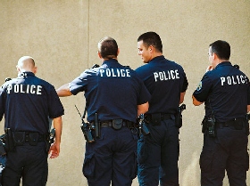 Полиция. Фото с сайта www.ehow.com