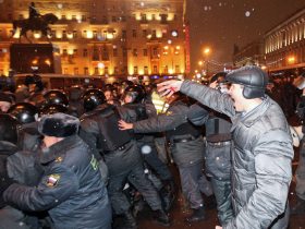 День гнева 12 декабря 2010 года. Фото: zyalt.livejournal.com День гнева 12 декабря 2010 года. Фото: zyalt.livejournal.com