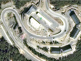 Вид из космоса на "дворец Путина". Скриншот с сервиса Яндекс.карты Вид из космоса на "дворец Путина". Скриншот с сервиса Яндекс.карты