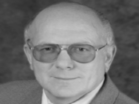 Юрий Караулов. Фото с сайта s45.radikal.ru Юрий Караулов. Фото с сайта s45.radikal.ru