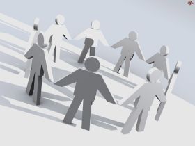 Люди держатся за руки. Фото с сайта news.rambler.ru Люди держатся за руки. Фото с сайта news.rambler.ru