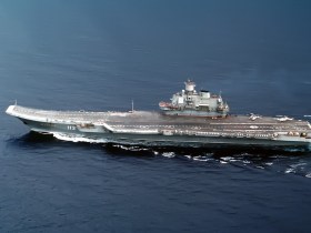 Авианосец "Адмирал Кузнецов". Фото с сайта forums.eagle.ru Авианосец "Адмирал Кузнецов". Фото с сайта forums.eagle.ru