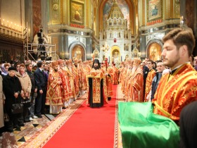 Богослужение в храме Христа Спасителя. Фото с сайта snr.com.ru Богослужение в храме Христа Спасителя. Фото с сайта snr.com.ru