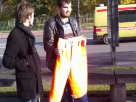 Штаны для губернатора. Фото движения "Гражданская ответственность" Штаны для губернатора. Фото движения "Гражданская ответственность"