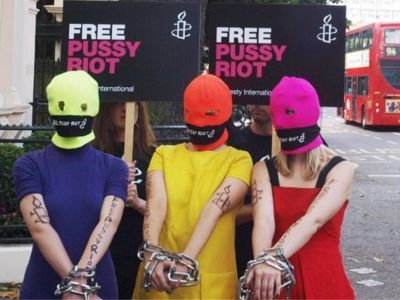 Акция в защиту Pussy Riot в Брюсселе. Фото: hbvl.be Акция в защиту Pussy Riot в Брюсселе. Фото: hbvl.be