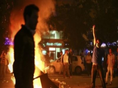 Беспорядки в Стамбуле. Фото: Reuters Беспорядки в Стамбуле. Фото: Reuters