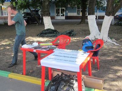 Сбор подписей за Собянина. Фото из блога gistory.livejournal.com/ Сбор подписей за Собянина. Фото из блога gistory.livejournal.com/