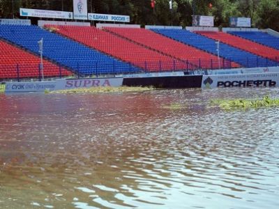 Стадион в Хабаровске. Фото: irek-murtazin.livejournal.com Стадион в Хабаровске. Фото: irek-murtazin.livejournal.com