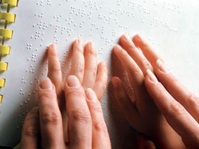 Слепой школьник Фото: sanatate.md Слепой школьник Фото: sanatate.md