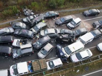 Массовая автомобильная аватрия (relaxic.net) Массовая автомобильная аватрия (relaxic.net)