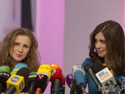 Мария Алехина и Надежда Толоконникова. Фото: irek-murtazin.livejournal.com Мария Алехина и Надежда Толоконникова. Фото: irek-murtazin.livejournal.com