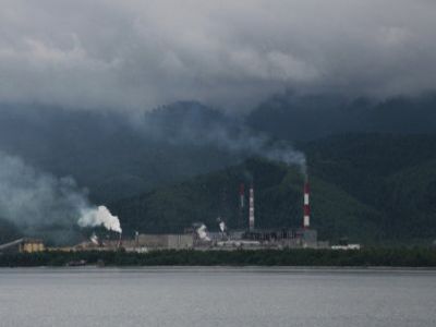 Байкал. Целлюлозно-бумажный комбинат. Фото: Алексей Копылов Байкал. Целлюлозно-бумажный комбинат. Фото: Алексей Копылов