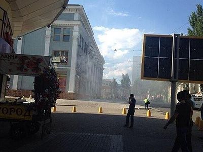 В ЦУМе Донецка прогремел взрыв http://russian.rt.com/article/40356 В ЦУМе Донецка прогремел взрыв http://russian.rt.com/article/40356