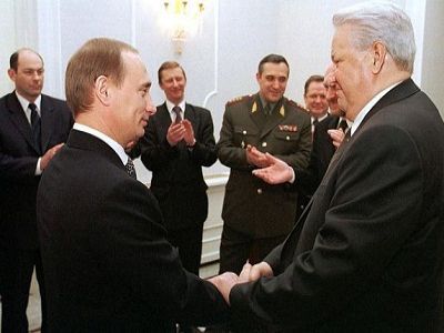 Ельцин и Путин, 1999. Источник - http://cdn.trinixy.ru/ Ельцин и Путин, 1999. Источник - http://cdn.trinixy.ru/