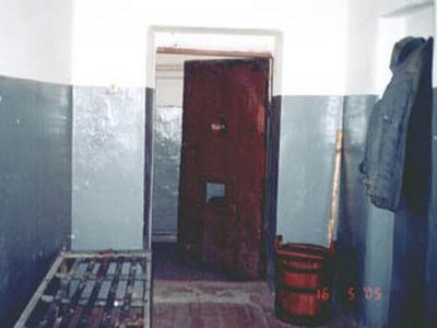 Шконка. Фото: kletka2005.narod.ru Шконка. Фото: kletka2005.narod.ru