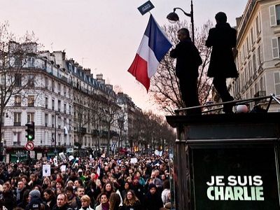 Марш памяти Charlie в Париже. Фото Е.Фельдмана, источник - http://www.novayagazeta.ru/photos/66763.html Марш памяти Charlie в Париже. Фото Е.Фельдмана, источник - http://www.novayagazeta.ru/photos/66763.html