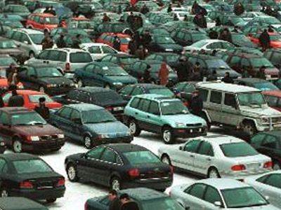 Иномарки. Фото: "Российская газета" Иномарки. Фото: "Российская газета"