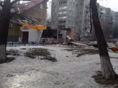 Последствия обстрела Авдеевки. Фото: bm.img.com.ua. Последствия обстрела Авдеевки. Фото: bm.img.com.ua.