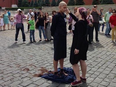 Ненашева и Боклер на Красной площади. Фото: ovdinfo.org Ненашева и Боклер на Красной площади. Фото: ovdinfo.org