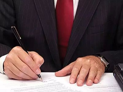 Подписание указа. Источник - http://polit.ru/ Подписание указа. Источник - http://polit.ru/