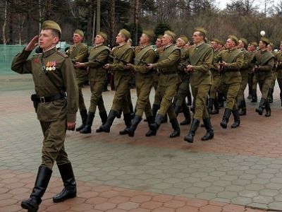 Парад Победы в Южно-Сахалинске. Фото: skr.su Парад Победы в Южно-Сахалинске. Фото: skr.su