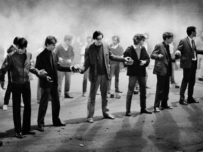 Франция, студенческая демонстрация, 1968 г. Источник - www.pinterest.com Франция, студенческая демонстрация, 1968 г. Источник - www.pinterest.com